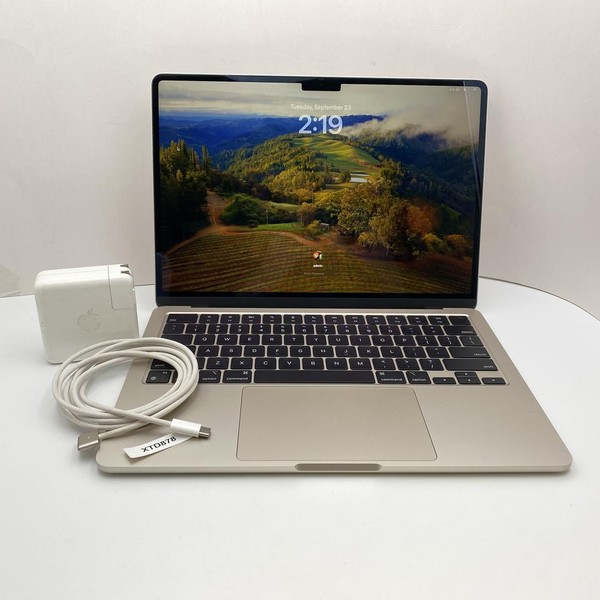 MacBook Air 2022 (M2) - 13 inch - 256 GB, Starlight, 8 GB, Apple M2