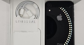 Mint
													Apple iPhone Xr - Unlocked, Black, 64 GB, A1984, photo 2 of 12