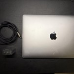 Good Macbook Retina 2017 - 12 inch - 512 GB, Silver, 8 GB, Intel Core i5