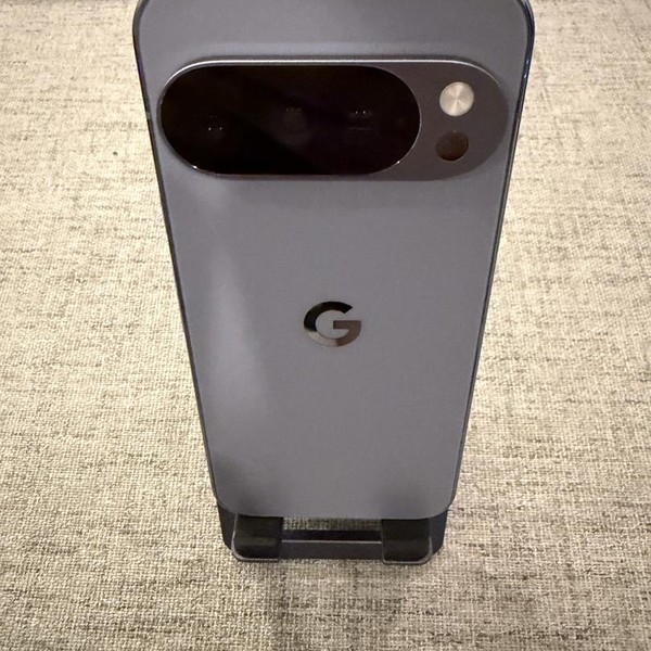 Google Pixel 10 Pro - Unlocked, 256 GB, Moonstone, G4QUR