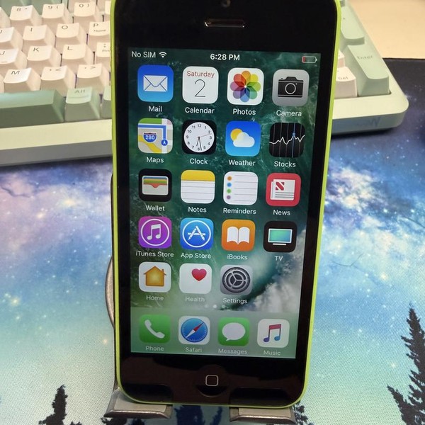 Apple iPhone 5C - Unlocked, 8 GB, Green, A1532, GSM