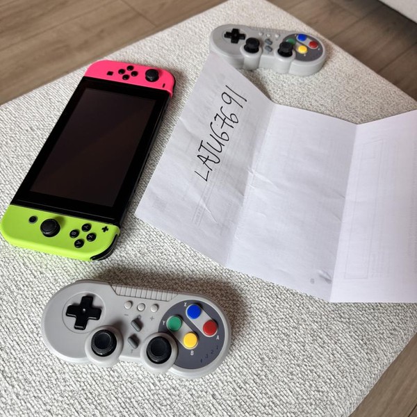 Nintendo Switch - 32 GB, Pink & Green