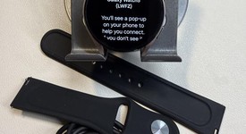 Good
													Samsung Galaxy Watch5 - Unlocked, Gold, 40mm, photo 5 of 6