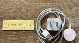 Fair
													Apple Watch Series 4 40mm - Unlocked, Silver, A1975 - Cellular, Aluminum, photo 5 of 5