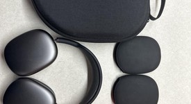 Used
													Apple AirPods Max - Gray, photo 1 of 5