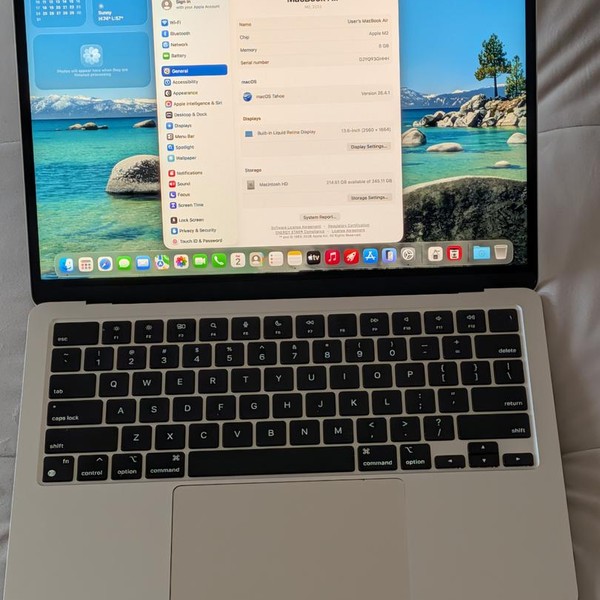 MacBook Air 2022 (M2) - 13 inch - 256 GB, Starlight, 8 GB, Apple M2