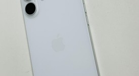 Mint
													Apple iPhone 16 Plus - Unlocked, White, 128 GB, A3082, photo 3 of 9
