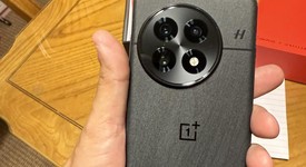 Mint
													OnePlus 13 - Unlocked, Black Eclipse, 512 GB, 16 GB, photo 2 of 9