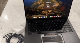 Good
													MacBook Pro Late 2023 (M3) - 14" - Apple M3 Pro 11-core, Black, 512 GB, 18 GB, 14-core GPU, photo 4 of 8