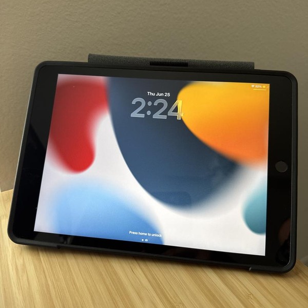 Apple iPad (9th Gen) - Wi-Fi, 64 GB, Gray, A2602