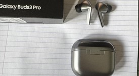 Used
													Samsung Galaxy Buds3 Pro - Silver, photo 1 of 3