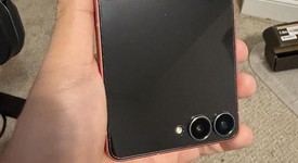 Good
													Samsung Galaxy Z Flip7 - Unlocked, Coral, 256 GB, 12 GB, SM-F766U1, photo 3 of 14