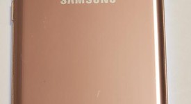 Good
													Samsung Galaxy S7 Edge - Unlocked, Gold, 32 GB, SM-G935F, photo 4 of 8