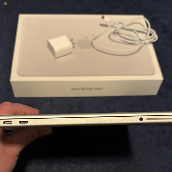 MacBook Neo 2026 - 512 GB, Silver, 8 GB, Apple A18 Pro