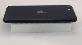 Mint
													Apple iPhone SE 3rd Gen 2022 - AT&T, Midnight, 64 GB, A2595, photo 3 of 7