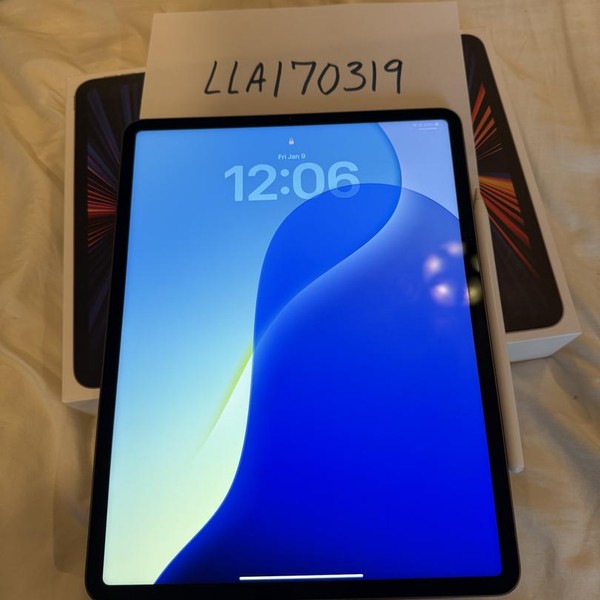 Apple iPad Pro 12.9 inch 5th Gen 2021 - Wi-Fi, 256 GB, Gray