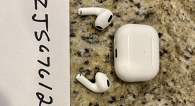 Used
													Apple AirPods 3rd Gen - Lightning Case, photo 1 of 1