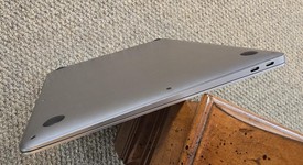 Good
													MacBook Air 2019 - 13" - I5, Silver, 256 GB, 16 GB, photo 3 of 7