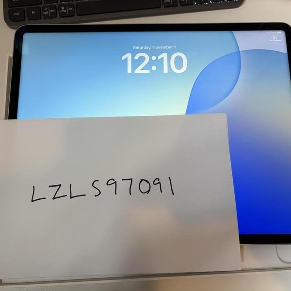 Apple iPad Pro 12.9 inch 6th Gen 2022 - Unlocked, 2 TB, Silver