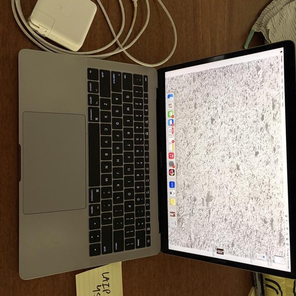 MacBook Pro 2017 (No Touch Bar) - 13 inch - 256 GB, Silver, 8 GB, Intel Core i5