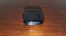 Good
													Apple Watch Series 4 40mm - Unlocked, Black, A1975 - Cellular, Stainless, photo 3 of 9