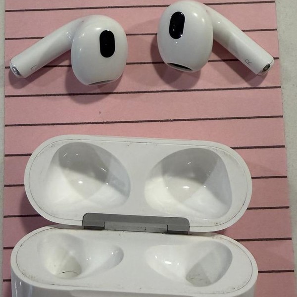 Apple AirPods 3rd Gen - Lightning Case
