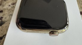Good
													Apple Watch Series 8 45mm - Unlocked, Gold, A2774 - Cellular, Stainless, photo 2 of 21