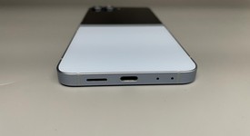 Good
													Samsung Galaxy Z Flip6 - AT&T, Blue, 256 GB, 12 GB, SM-F741U, photo 4 of 8