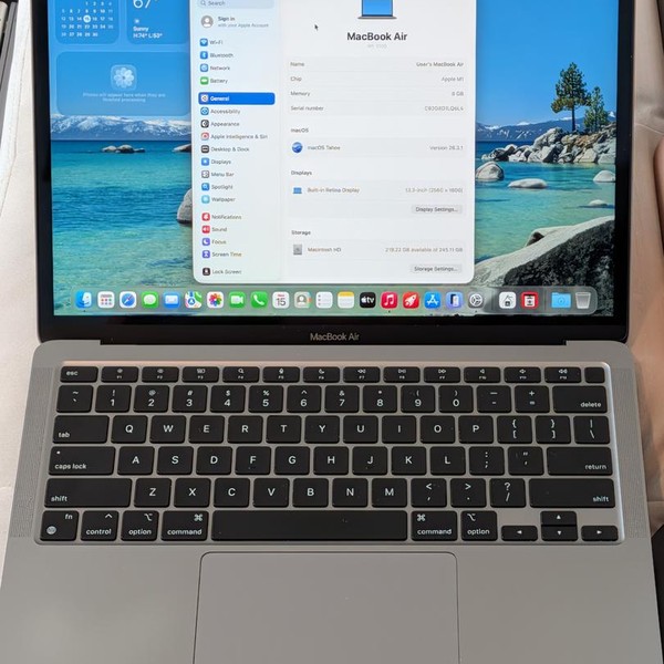 MacBook Air 2020 - 13 inch - 256 GB, Gray, 8 GB, Apple M1
