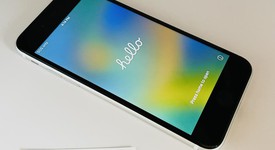 Mint
													Apple iPhone SE 2nd Gen 2020 - Unlocked, White, 64 GB, A2275, photo 4 of 4