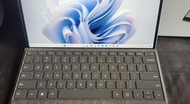 Mint
													Microsoft Surface Pro 9 - Wi-Fi, I5, Graphite, 256 GB, 8 GB, Wi-Fi, photo 3 of 9