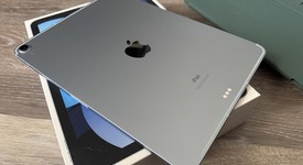 Good
													Apple iPad Air 4th Gen - Unlocked, Sky Blue, 256 GB, A2324, photo 4 of 5