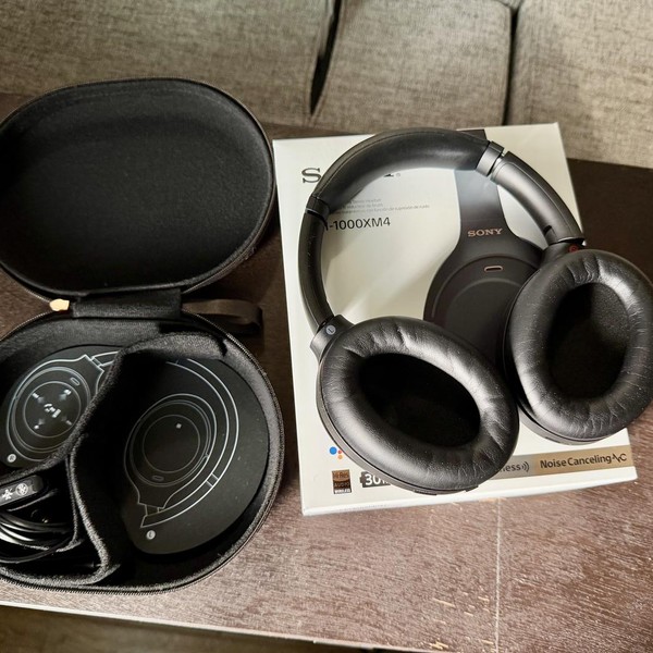 Sony WH-1000XM4 - Black