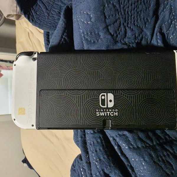 Nintendo Switch - OLED - 64 GB, White, The Legend of Zelda: Tears of the Kingdom Edition