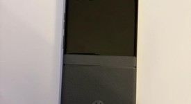 Good
													Motorola Razr (2024) - Unlocked, Gray, 256 GB, 8 GB, photo 5 of 7