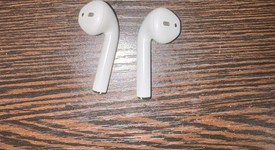 Used
													Apple AirPods 2nd Gen - Lightning Case, photo 5 of 6