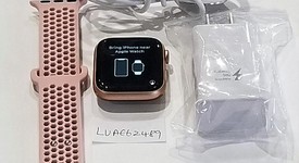 Mint
													Apple Watch Series 4 44mm - Unlocked, Gold, A1976 - Cellular, Aluminum, photo 4 of 4