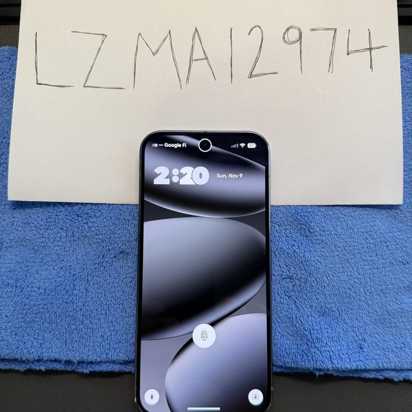 Google Pixel 10 Pro - Unlocked, 128 GB, Moonstone, G4QUR