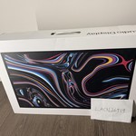 Mint Apple Studio Display 2022 - Standard Glass, VESA Mount Adapter