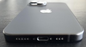 Good
													Apple iPhone 15 - Verizon, Black, 128 GB, A2846, photo 4 of 8