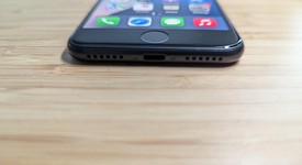 Good
													Apple iPhone SE 3rd Gen 2022 - Unlocked, Midnight, 128 GB, A2595, photo 3 of 13