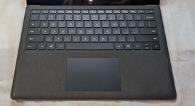 Good
													Microsoft Surface Laptop 2 - I7, Black, 256 GB, 8 GB, photo 2 of 9