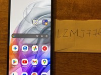 Motorola Razr Plus (2024)