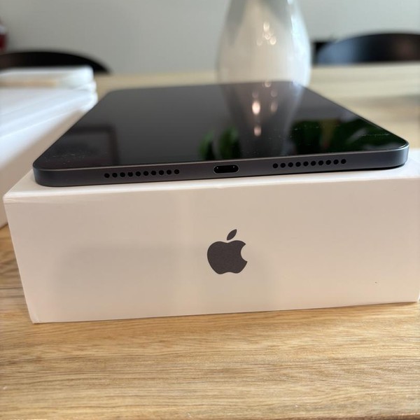Apple iPad Mini (6th Gen) - Wi-Fi, 64 GB, Gray, A2567
