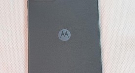 Good
													Moto G 5G (2024) - Cricket, Green, 128 GB, 4 GB, photo 2 of 4