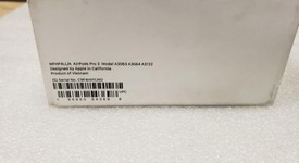 New
													Apple AirPods Pro 3, photo 3 of 3