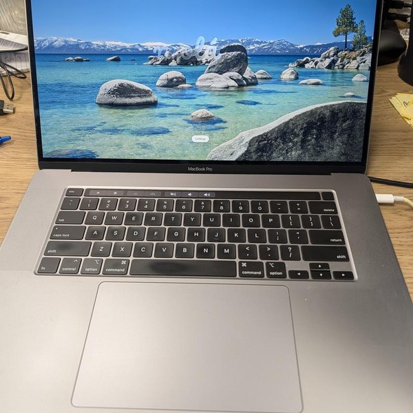 MacBook Pro 2019 - 16 inch - 512 GB, Gray, 16 GB, Intel Core i7