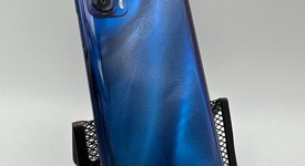 Mint
													Motorola Edge (2021) - Verizon, Navy Blue, 128 GB, 6 GB, photo 2 of 5