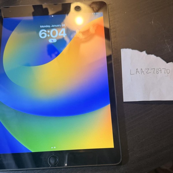 Apple iPad 8th Gen - Wi-Fi, 32 GB, Gray, A2270