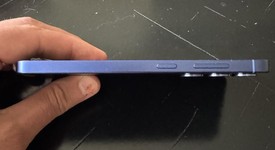 Mint
													Samsung Galaxy S25 - Unlocked, Navy Blue, 256 GB, 12 GB, SM-S931U1, photo 3 of 8